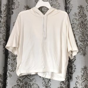 White crop with hoodie